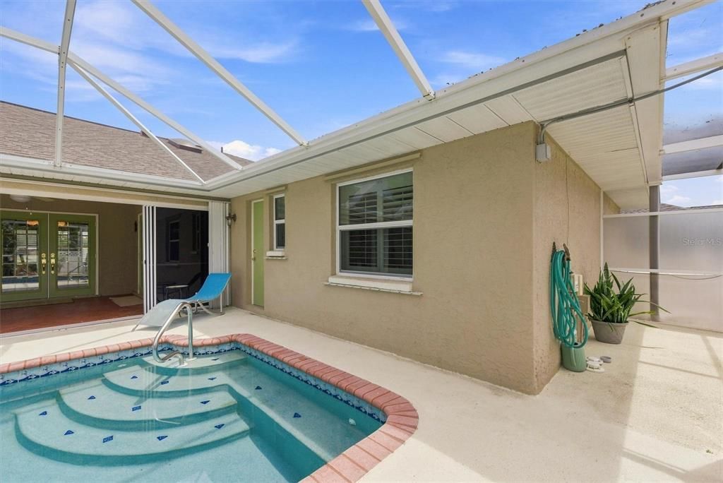 For Sale: $450,000 (3 beds, 2 baths, 2087 Square Feet)