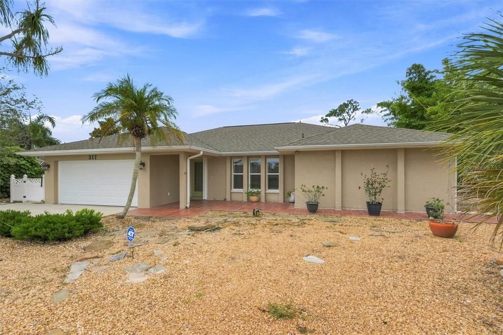 For Sale: $450,000 (3 beds, 2 baths, 2087 Square Feet)