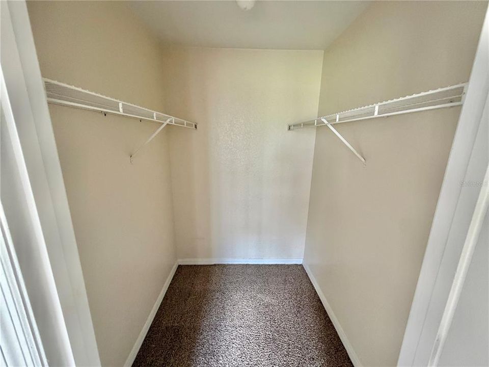 For Sale: $163,000 (1 beds, 1 baths, 650 Square Feet)