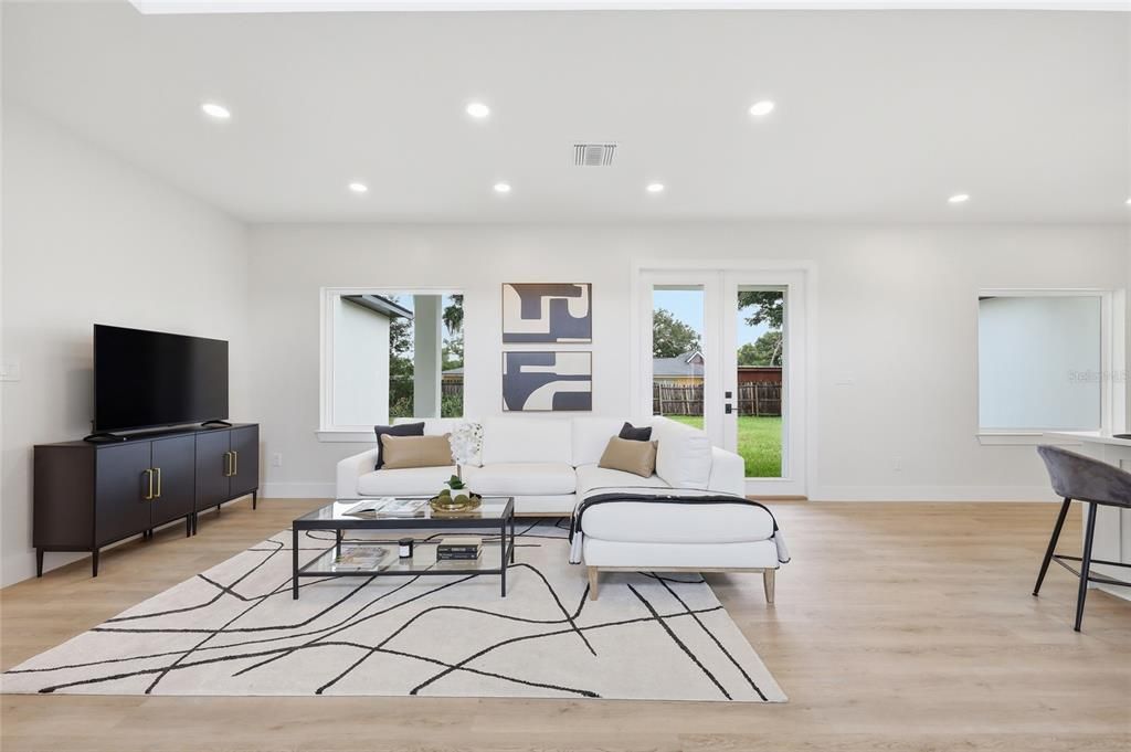 For Sale: $795,000 (5 beds, 4 baths, 2943 Square Feet)