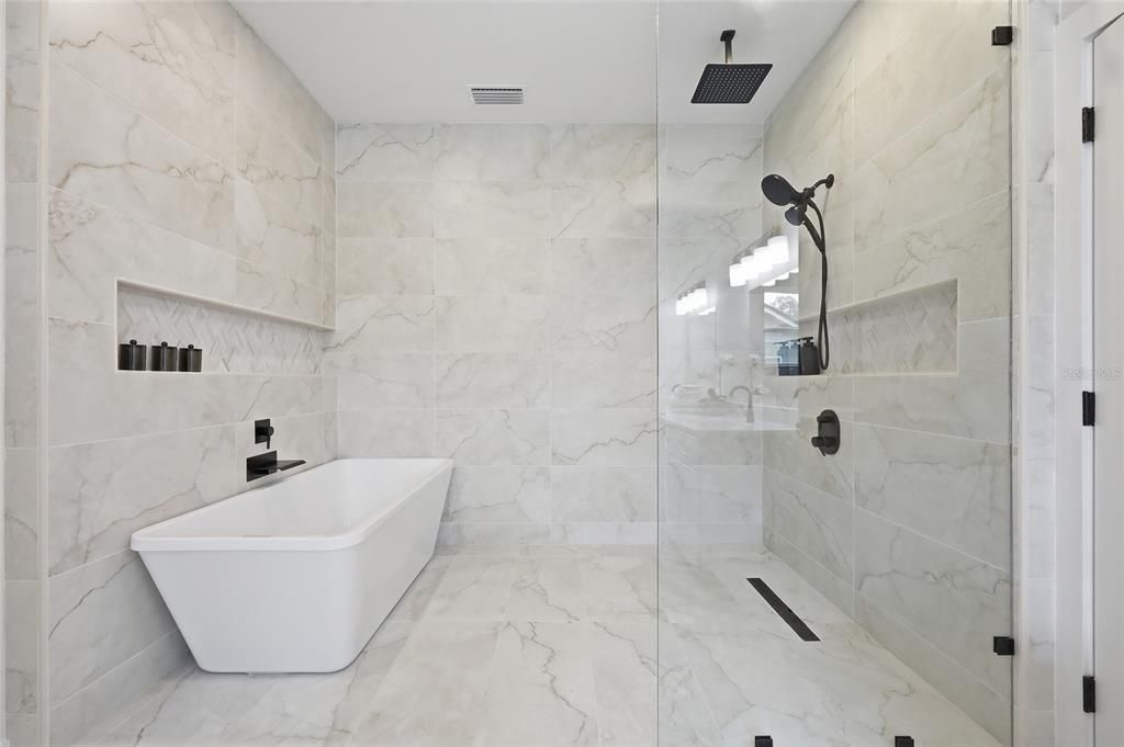 For Sale: $795,000 (5 beds, 4 baths, 2943 Square Feet)