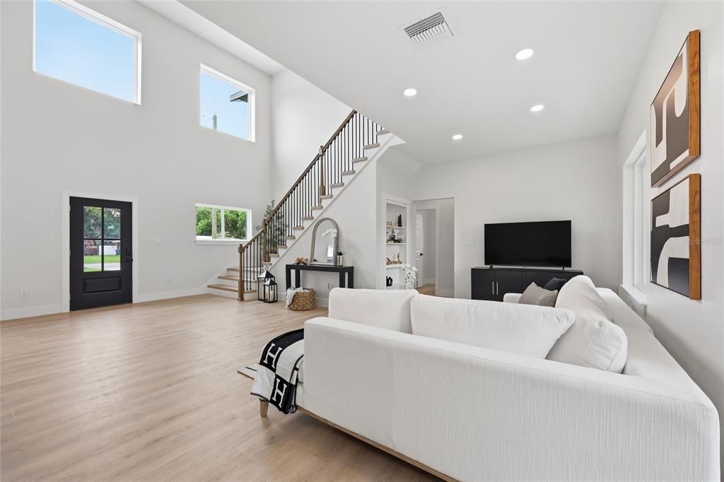 For Sale: $795,000 (5 beds, 4 baths, 2943 Square Feet)