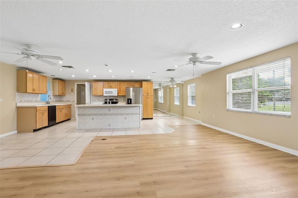 На продажу: $539,000 (3 спален, 3 ванн, 2201 Квадратных фут)