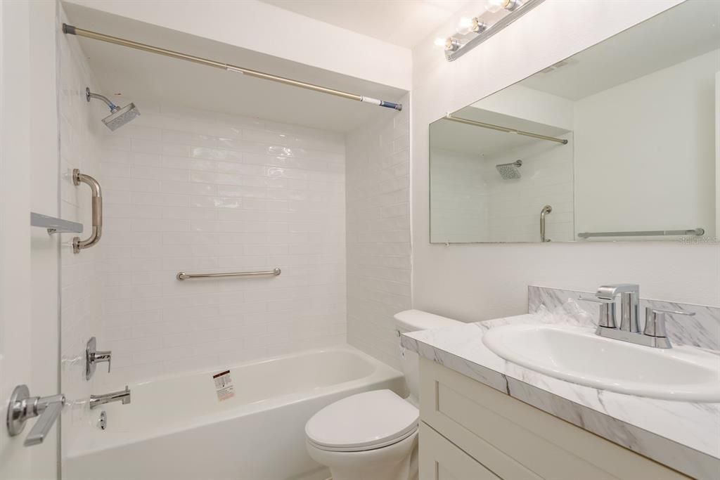 Active With Contract: $54,500 (2 beds, 1 baths, 975 Square Feet)