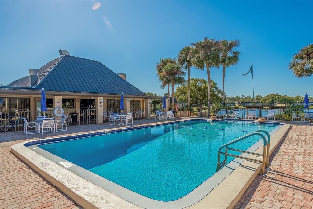 Active With Contract: $54,500 (2 beds, 1 baths, 975 Square Feet)