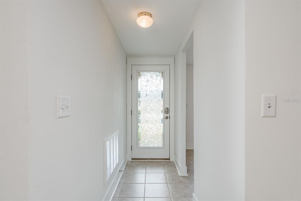 Active With Contract: $54,500 (2 beds, 1 baths, 975 Square Feet)