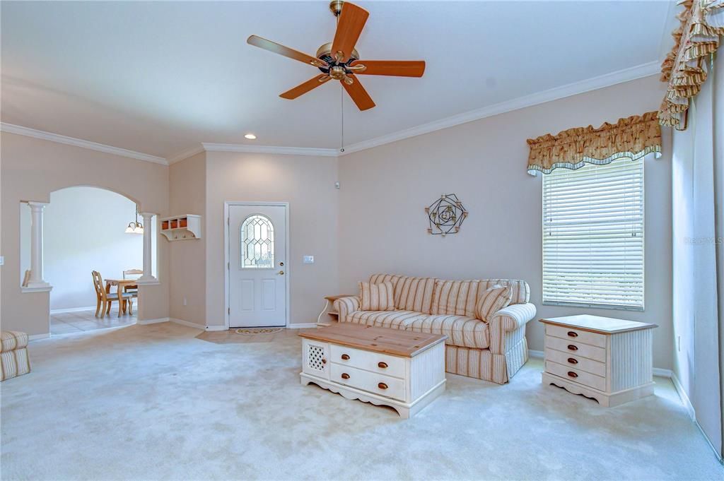 For Sale: $299,000 (3 beds, 2 baths, 1548 Square Feet)