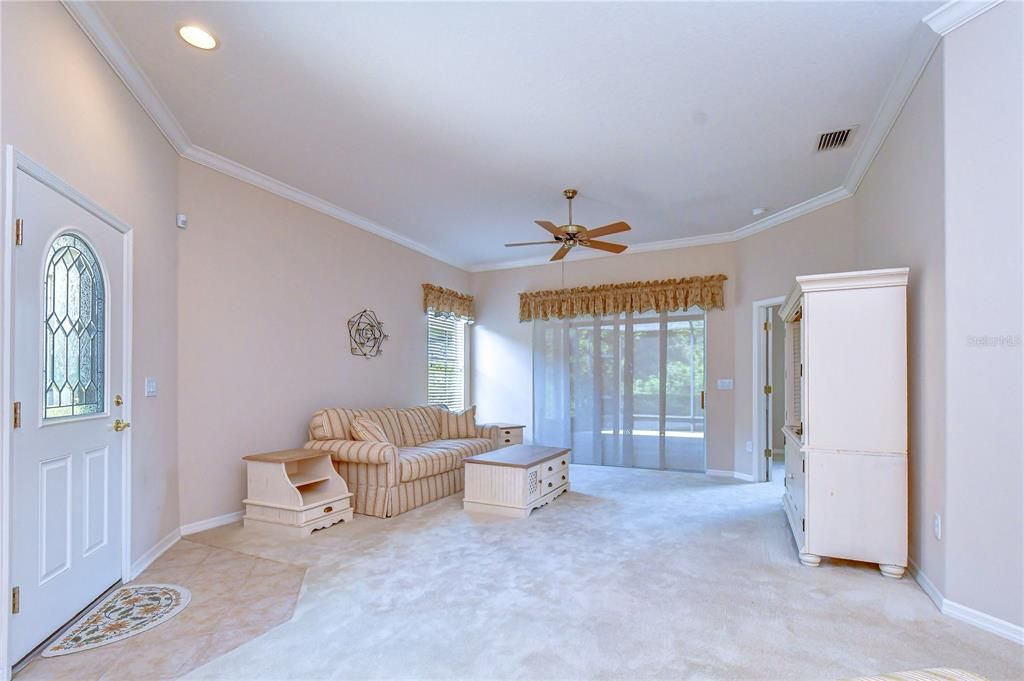 For Sale: $299,000 (3 beds, 2 baths, 1548 Square Feet)