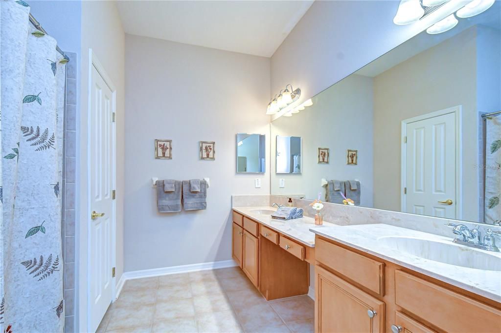 For Sale: $299,000 (3 beds, 2 baths, 1548 Square Feet)
