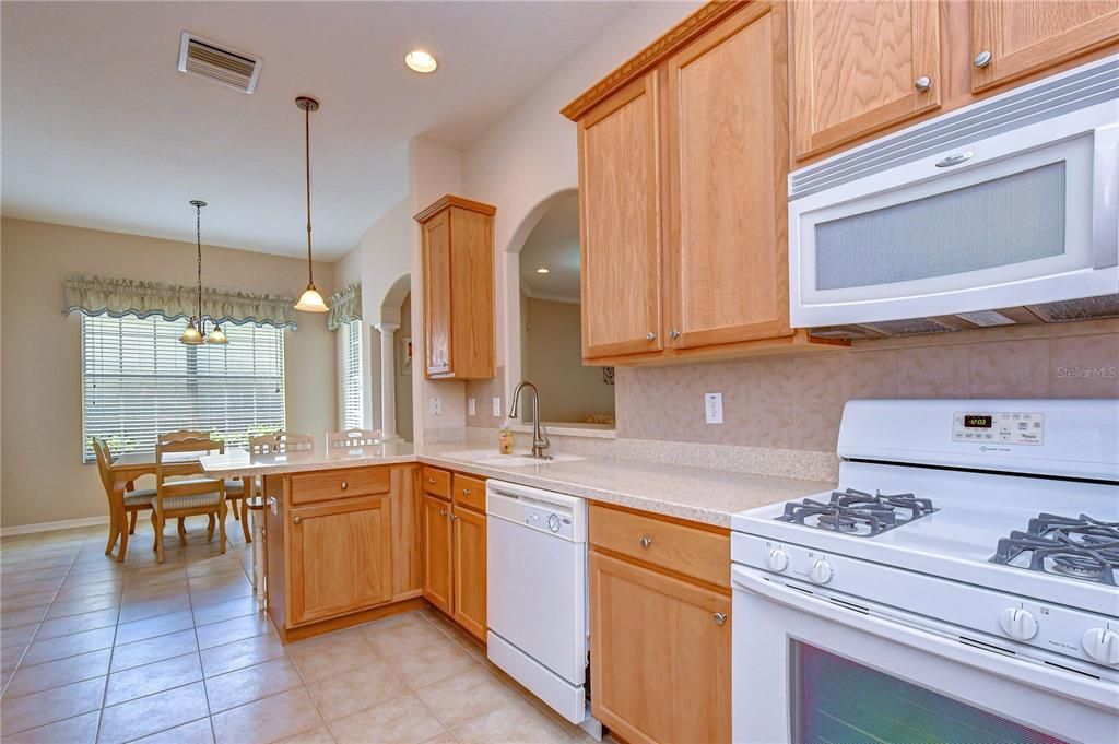 For Sale: $299,000 (3 beds, 2 baths, 1548 Square Feet)