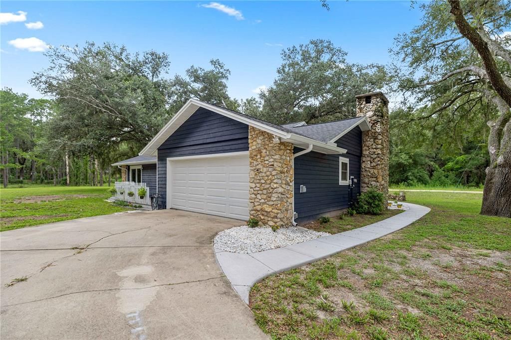 For Sale: $430,000 (3 beds, 2 baths, 1634 Square Feet)