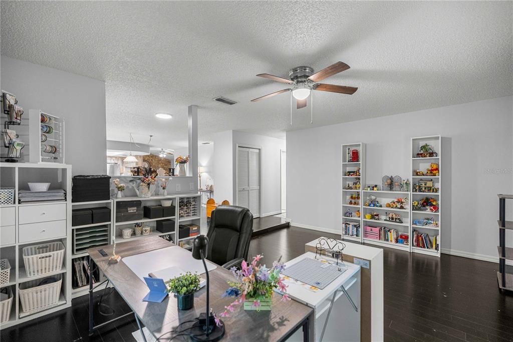 For Sale: $430,000 (3 beds, 2 baths, 1634 Square Feet)