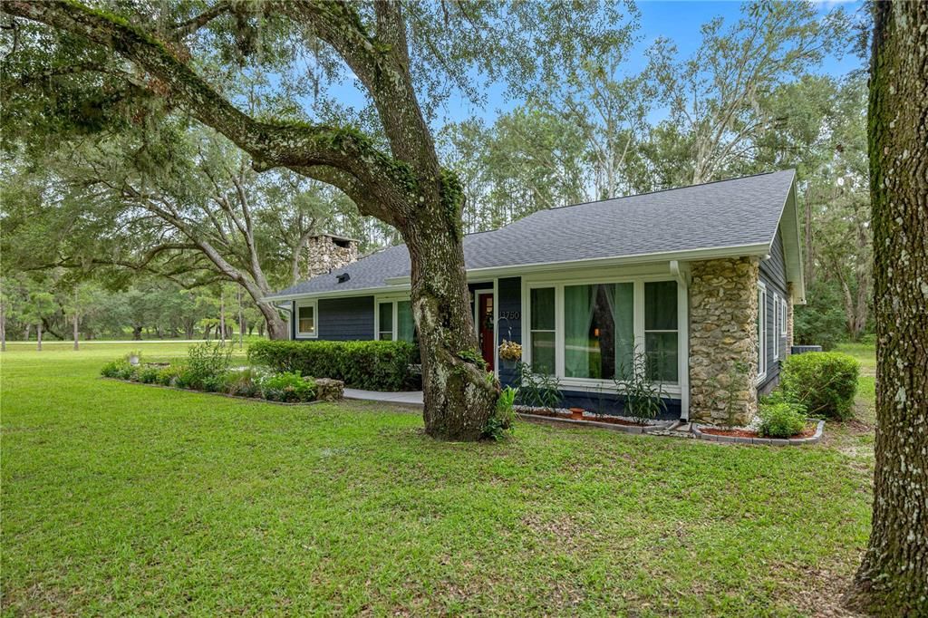 For Sale: $430,000 (3 beds, 2 baths, 1634 Square Feet)
