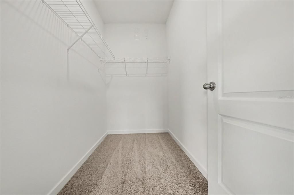 For Rent: $2,800 (3 beds, 2 baths, 1540 Square Feet)