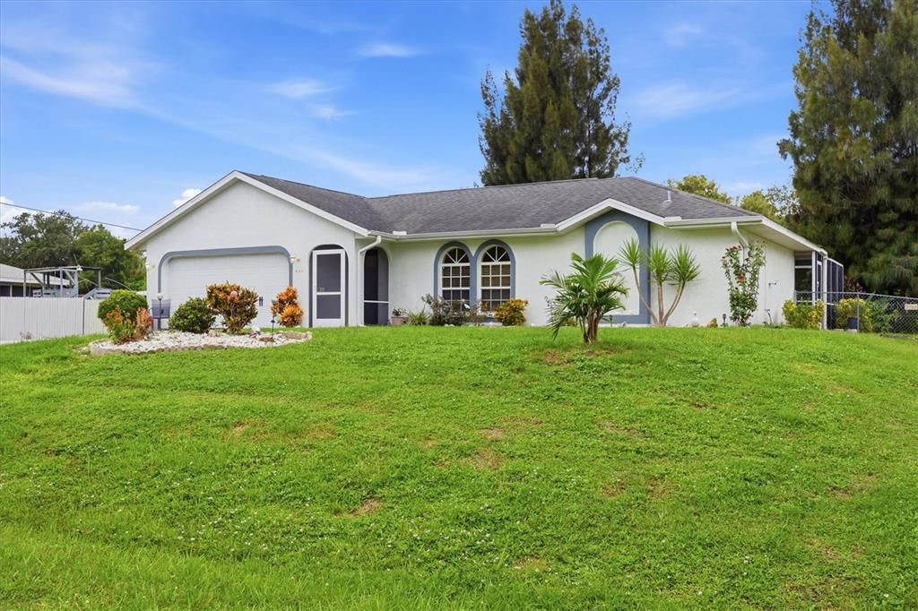 For Sale: $339,000 (4 beds, 2 baths, 1600 Square Feet)