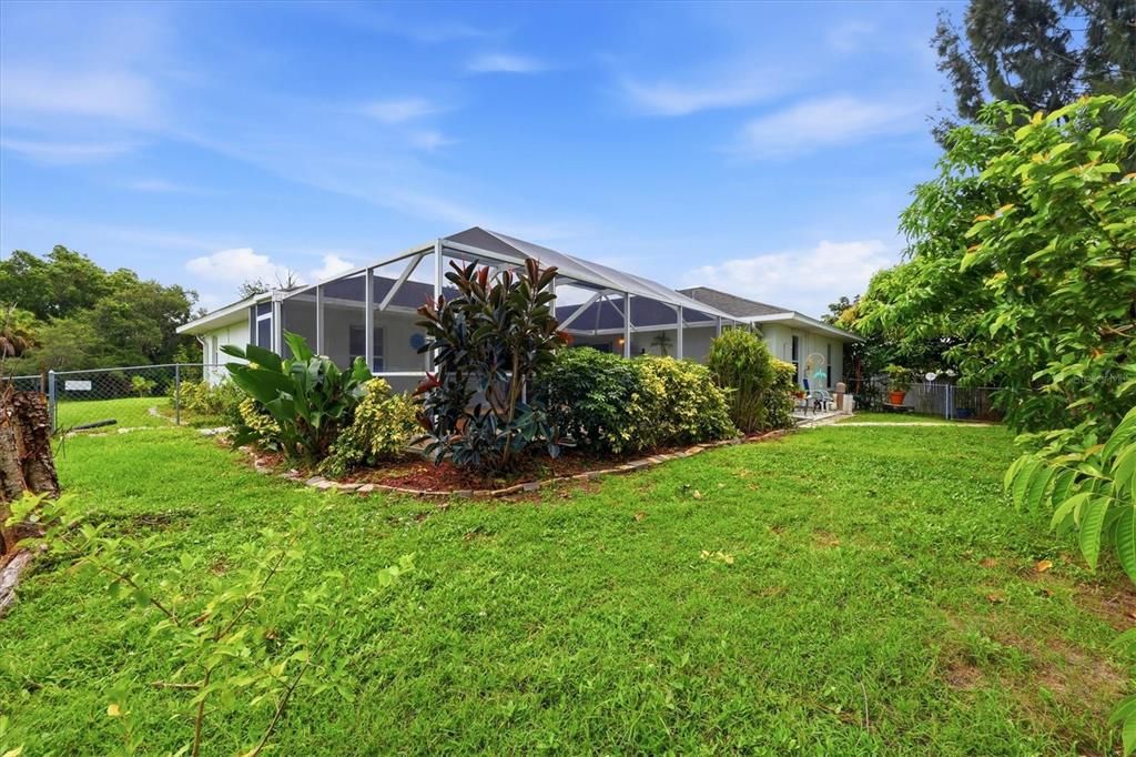 For Sale: $339,000 (4 beds, 2 baths, 1600 Square Feet)