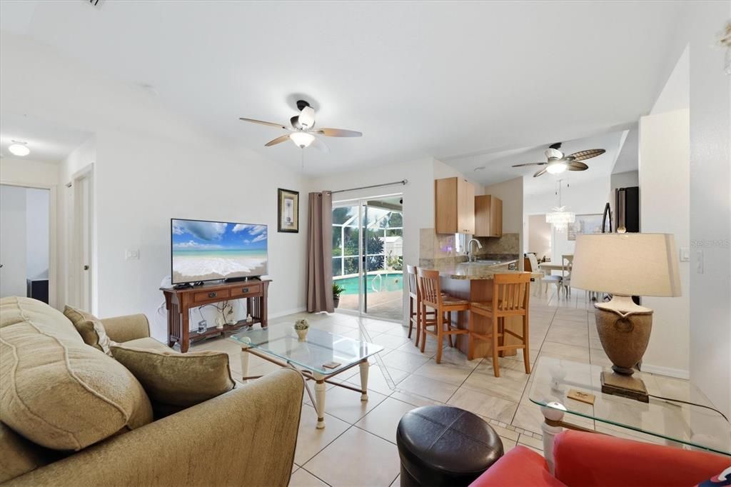 For Sale: $339,000 (4 beds, 2 baths, 1600 Square Feet)