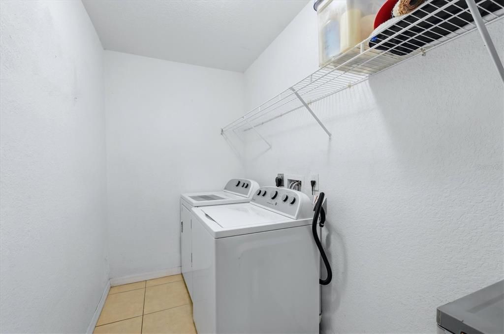 For Sale: $339,000 (4 beds, 2 baths, 1600 Square Feet)