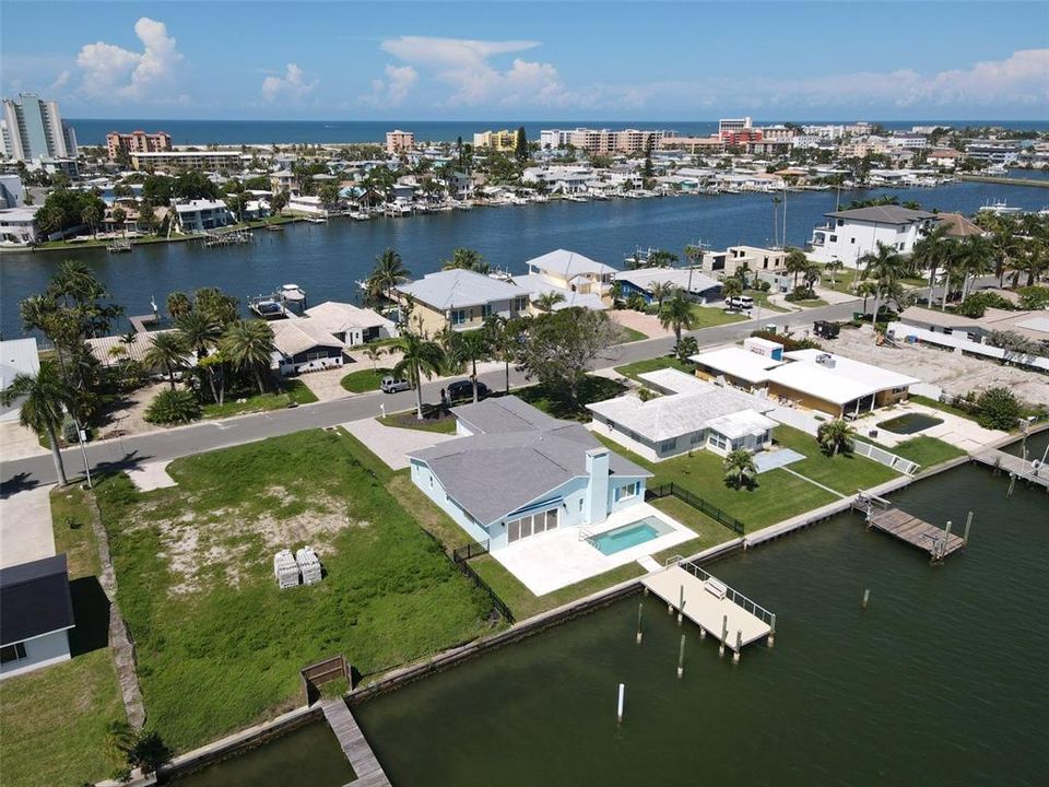 待售: $1,049,000 (0.19 acres)