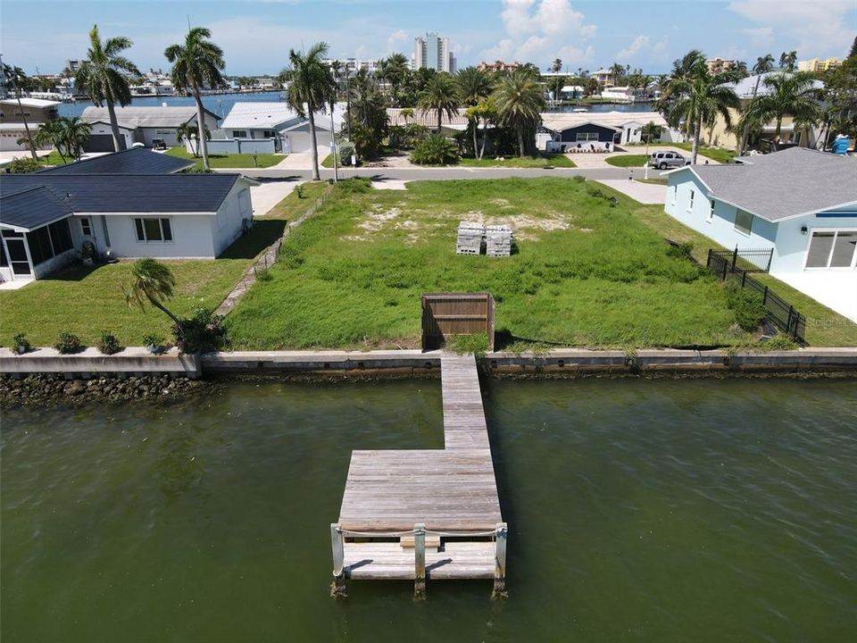 待售: $1,049,000 (0.19 acres)