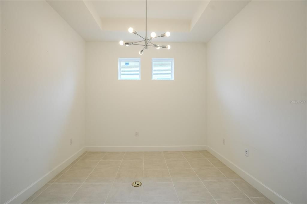For Rent: $3,600 (3 beds, 2 baths, 1926 Square Feet)