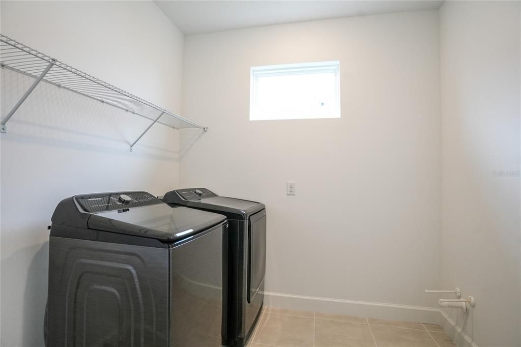 For Rent: $3,600 (3 beds, 2 baths, 1926 Square Feet)