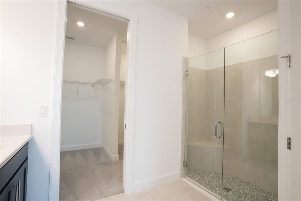For Rent: $3,600 (3 beds, 2 baths, 1926 Square Feet)