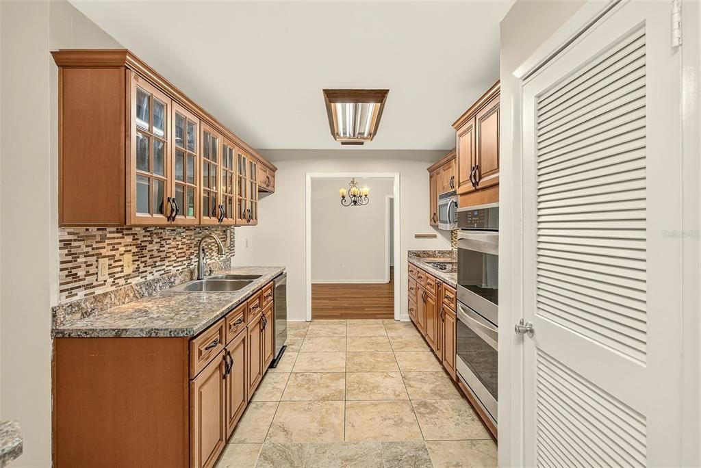 For Rent: $3,400 (4 beds, 2 baths, 1739 Square Feet)