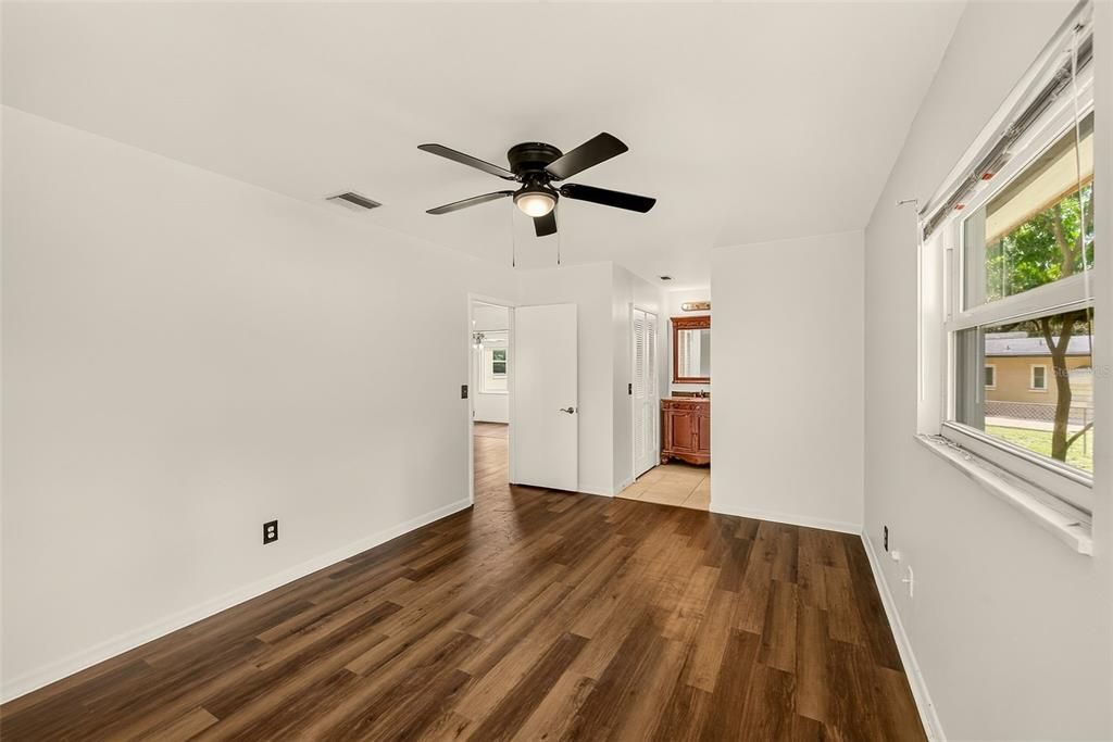 For Rent: $3,400 (4 beds, 2 baths, 1739 Square Feet)