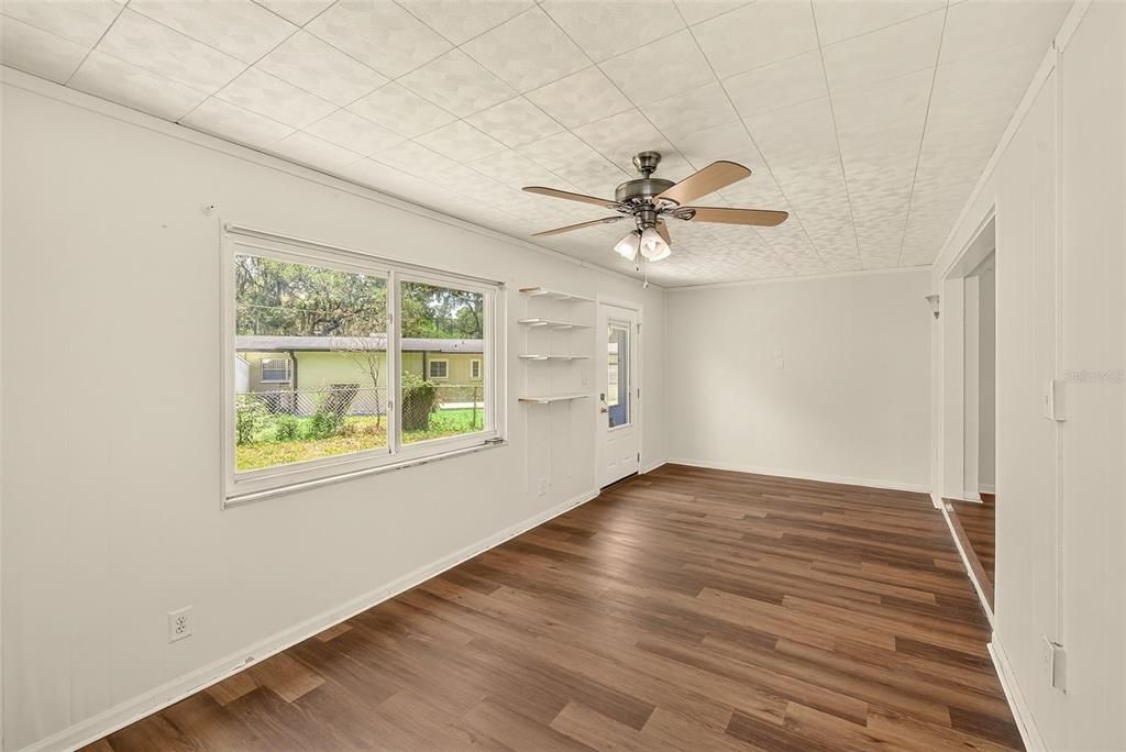 For Rent: $3,400 (4 beds, 2 baths, 1739 Square Feet)