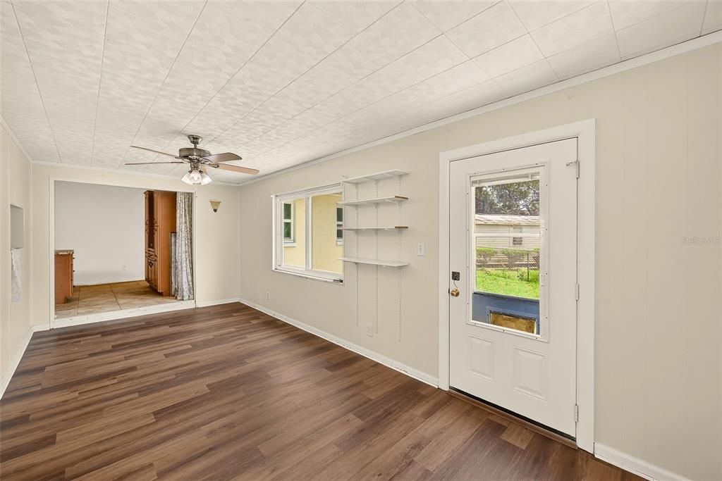 For Rent: $3,400 (4 beds, 2 baths, 1739 Square Feet)