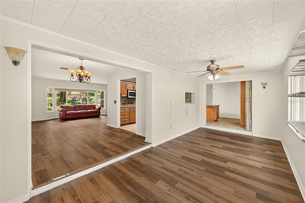 For Rent: $3,400 (4 beds, 2 baths, 1739 Square Feet)