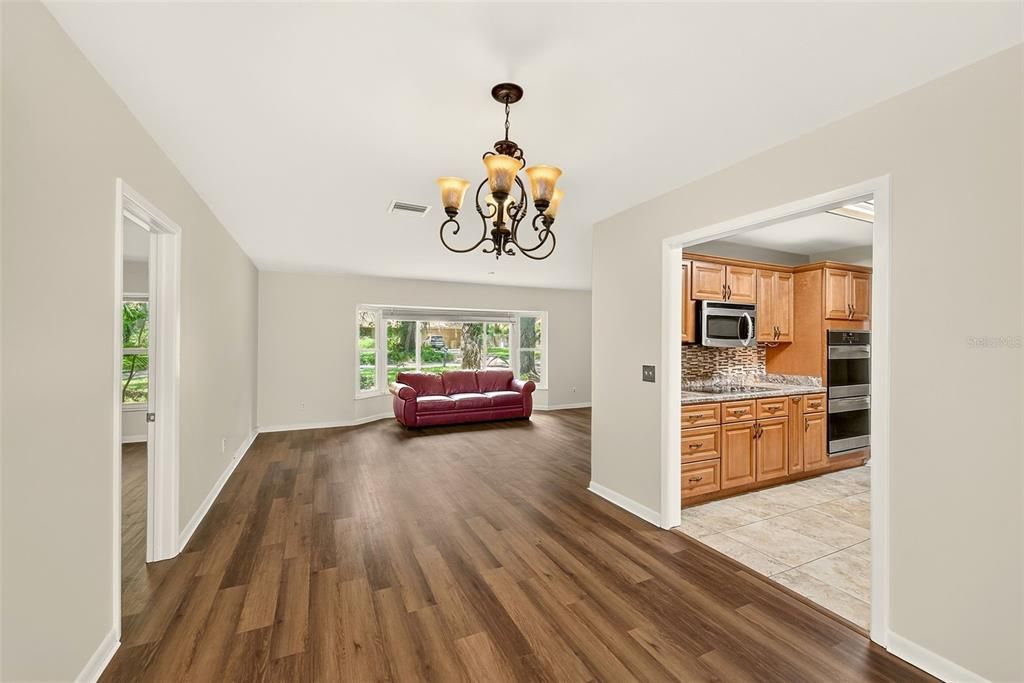 For Rent: $3,400 (4 beds, 2 baths, 1739 Square Feet)