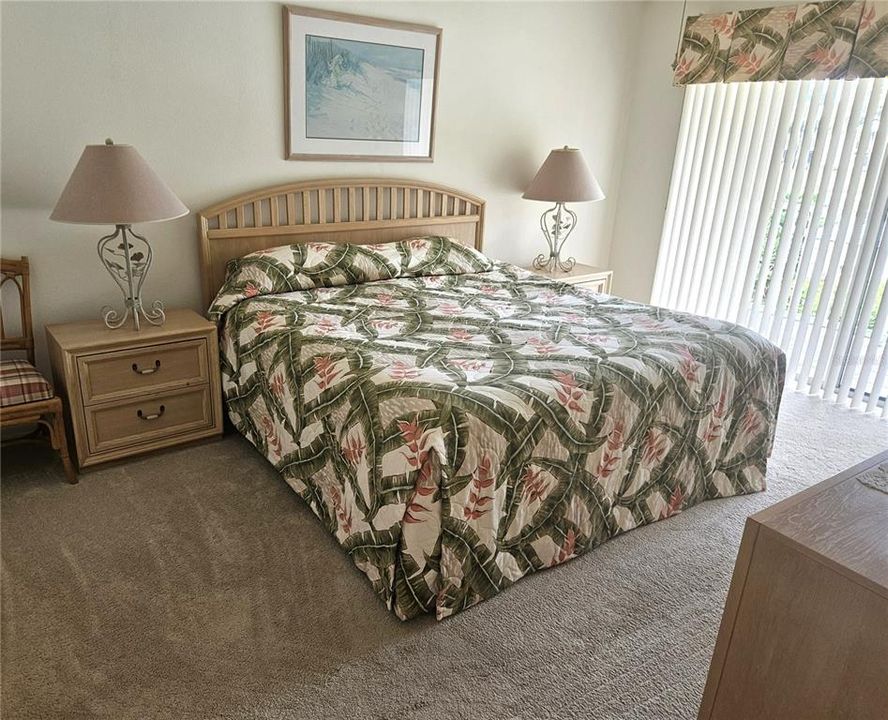 For Sale: $199,900 (2 beds, 2 baths, 1284 Square Feet)