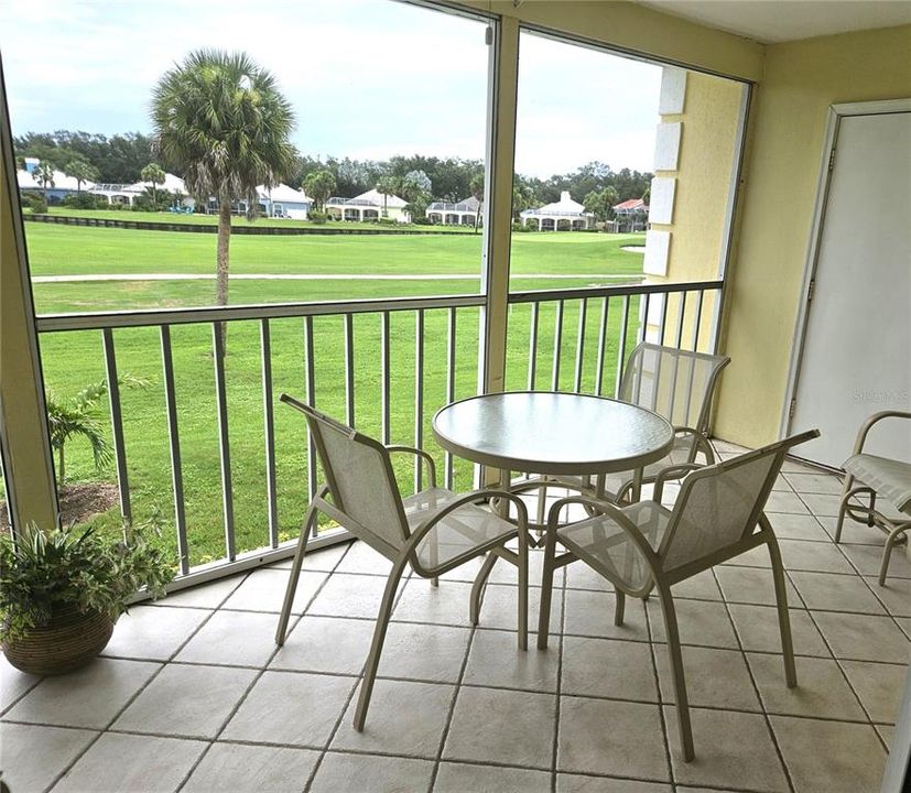 For Sale: $199,900 (2 beds, 2 baths, 1284 Square Feet)