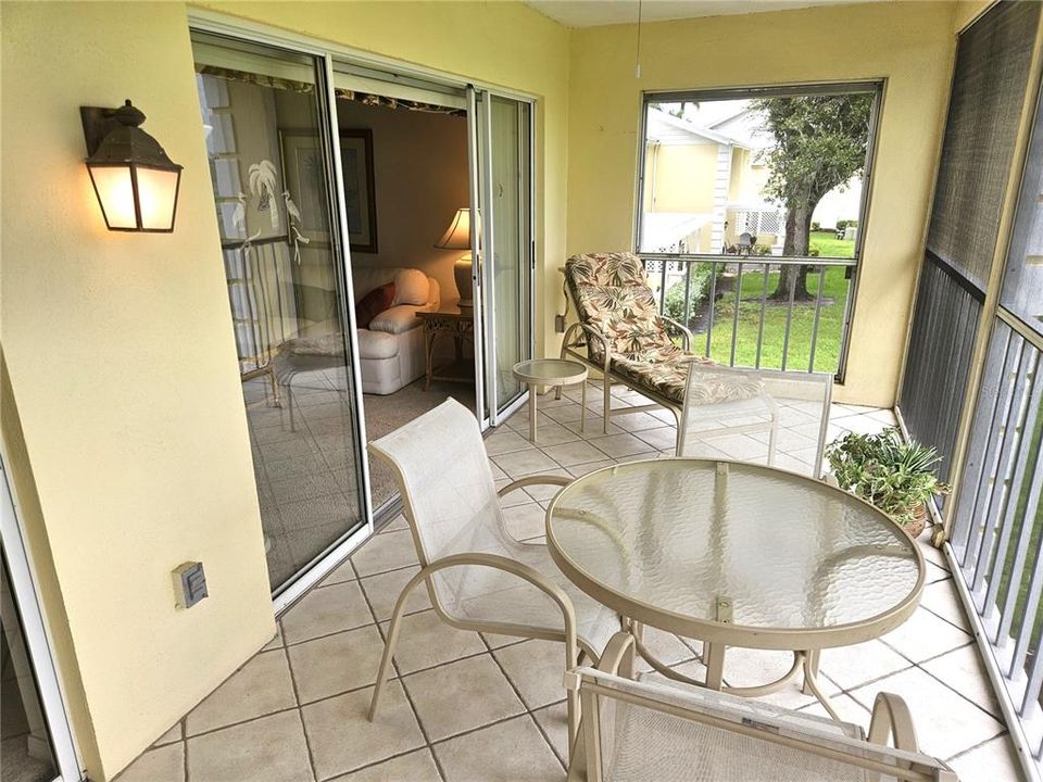 For Sale: $199,900 (2 beds, 2 baths, 1284 Square Feet)
