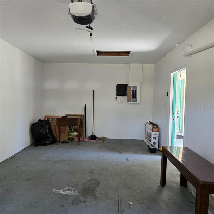 For Sale: $220,000 (3 beds, 2 baths, 1104 Square Feet)