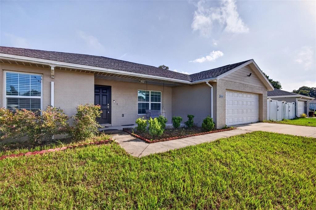 For Sale: $275,000 (3 beds, 2 baths, 1433 Square Feet)