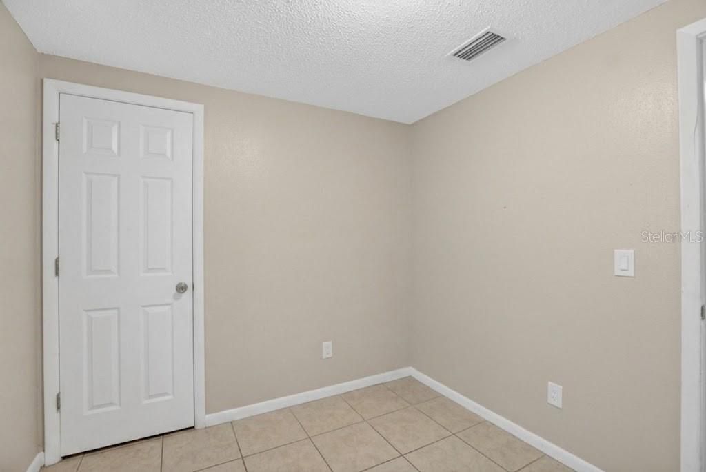 For Sale: $279,900 (4 beds, 1 baths, 1302 Square Feet)
