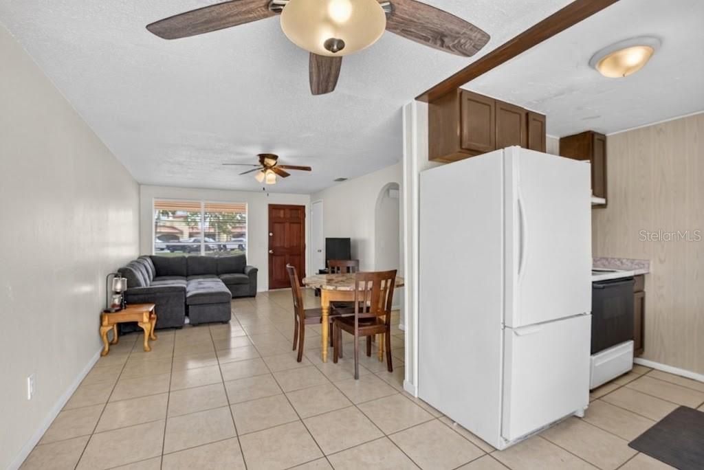 For Sale: $279,900 (4 beds, 1 baths, 1302 Square Feet)