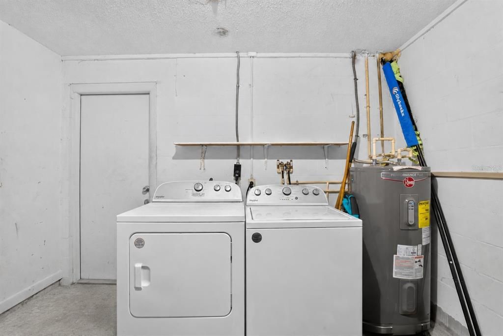 For Sale: $279,900 (4 beds, 1 baths, 1302 Square Feet)