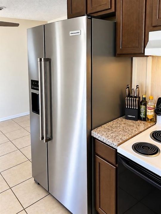 For Sale: $279,900 (4 beds, 1 baths, 1302 Square Feet)