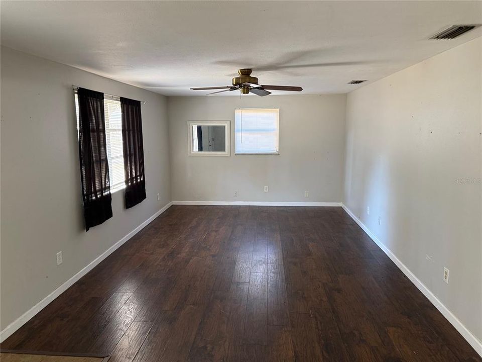 En Venta: $199,900 (2 camas, 1 baños, 936 Pies cuadrados)