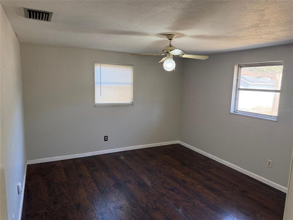 En Venta: $199,900 (2 camas, 1 baños, 936 Pies cuadrados)