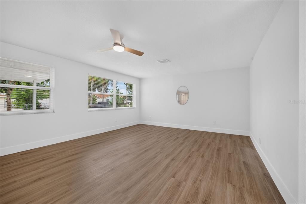Active With Contract: $429,000 (3 beds, 2 baths, 1455 Square Feet)