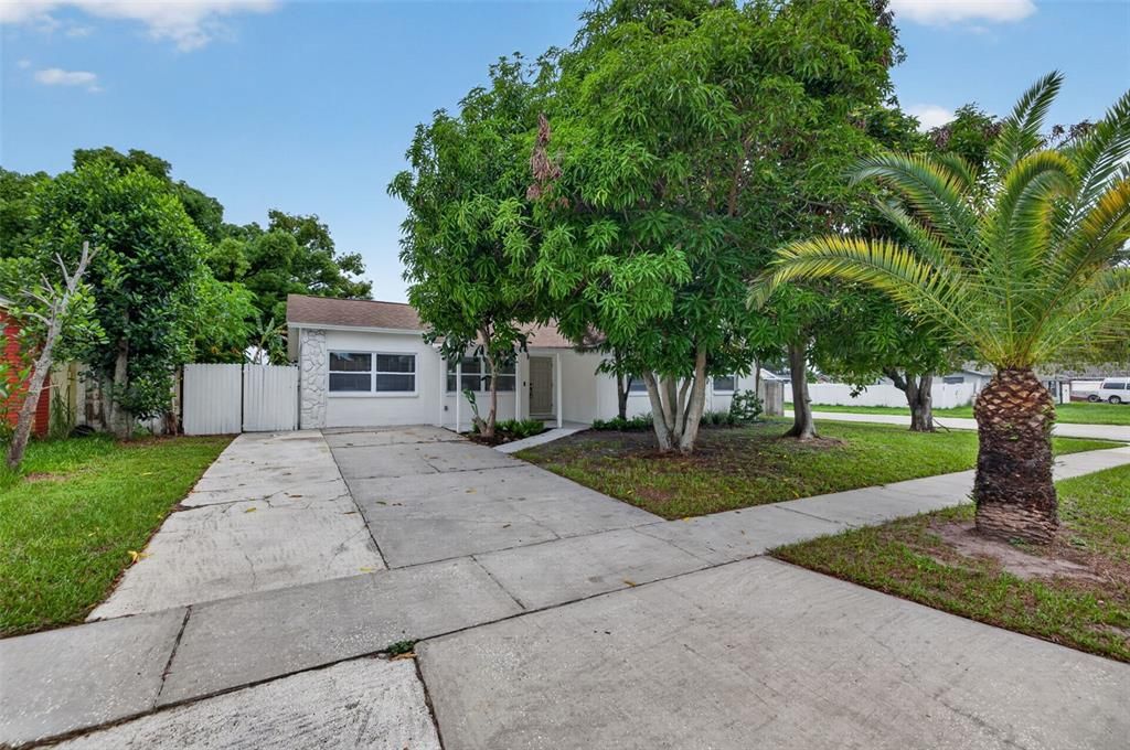 Active With Contract: $429,000 (3 beds, 2 baths, 1455 Square Feet)