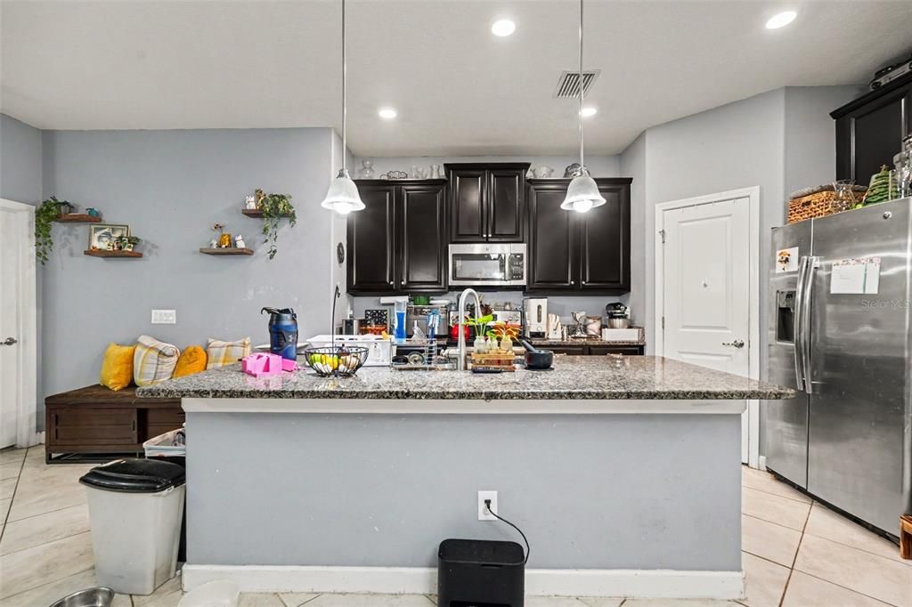 For Sale: $420,000 (5 beds, 3 baths, 2471 Square Feet)