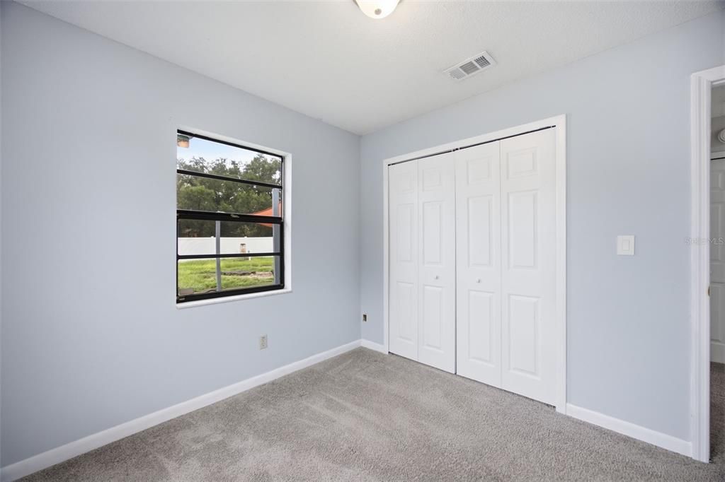 For Rent: $1,900 (2 beds, 1 baths, 720 Square Feet)