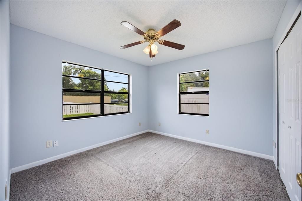 For Rent: $1,900 (2 beds, 1 baths, 720 Square Feet)