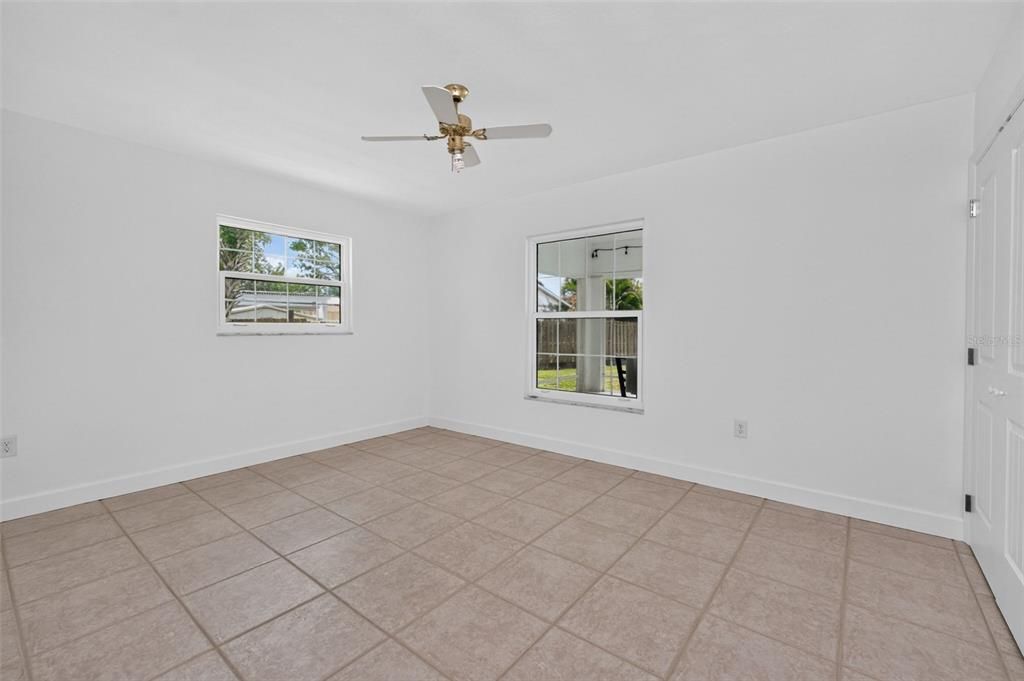 For Sale: $1,000,000 (3 beds, 3 baths, 2614 Square Feet)